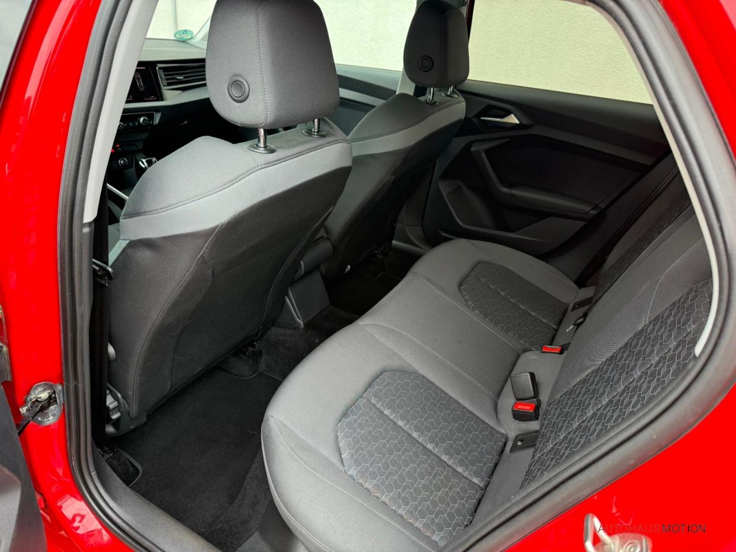 Audi A1 Sportback 30 TFSI S-tronic Apple CarPlay LED