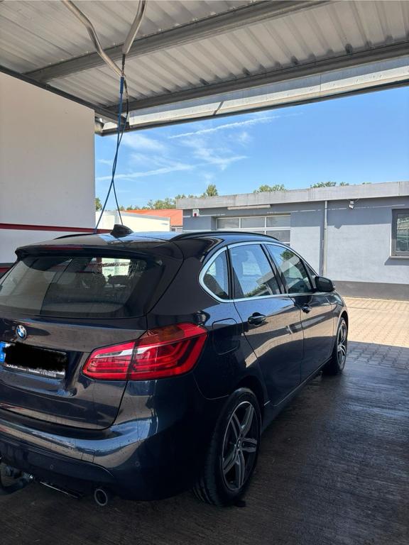 BMW 220