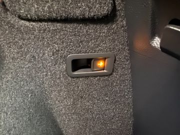 Fahrzeugverkauf 31 Skoda Karoq Sportline 1.5 AHK*Pano*19 Zoll*Matrix