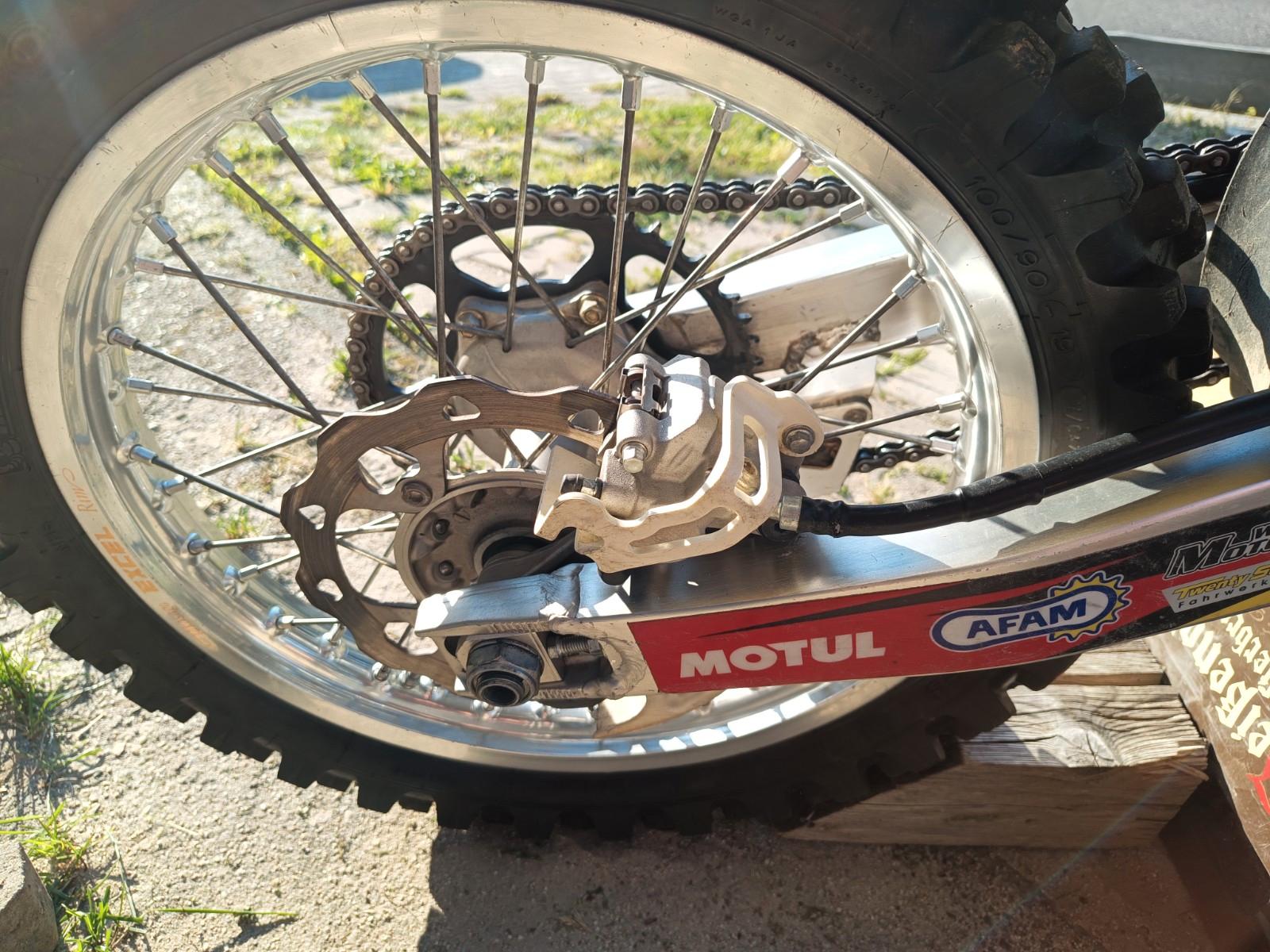 Suzuki  2012 — engine 449 cm³, 54 HP (40kW)