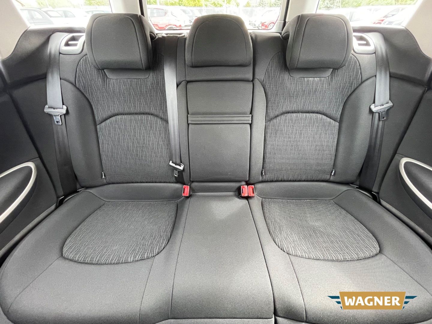 Fahrzeugabbildung Citroën C5 Tourer 1.6 HDi 115 FAP Automatik Navi