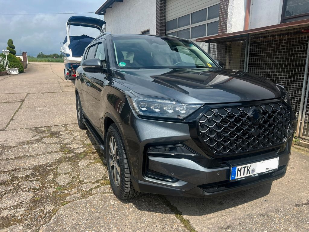 Image of Ssangyong REXTON