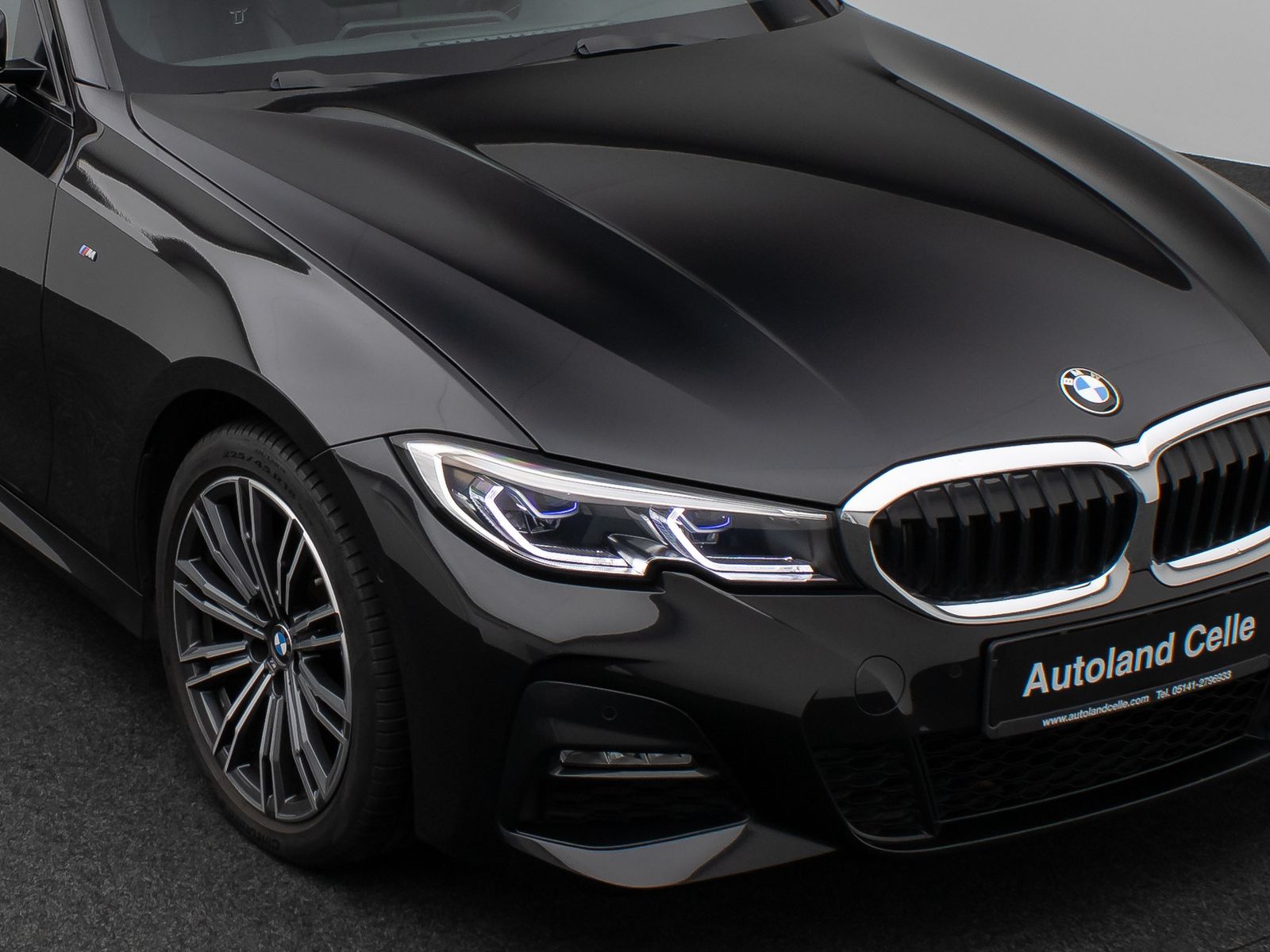 Fahrzeugabbildung BMW 320i M Sport Panorama Kamera Laser HiFi Komfort