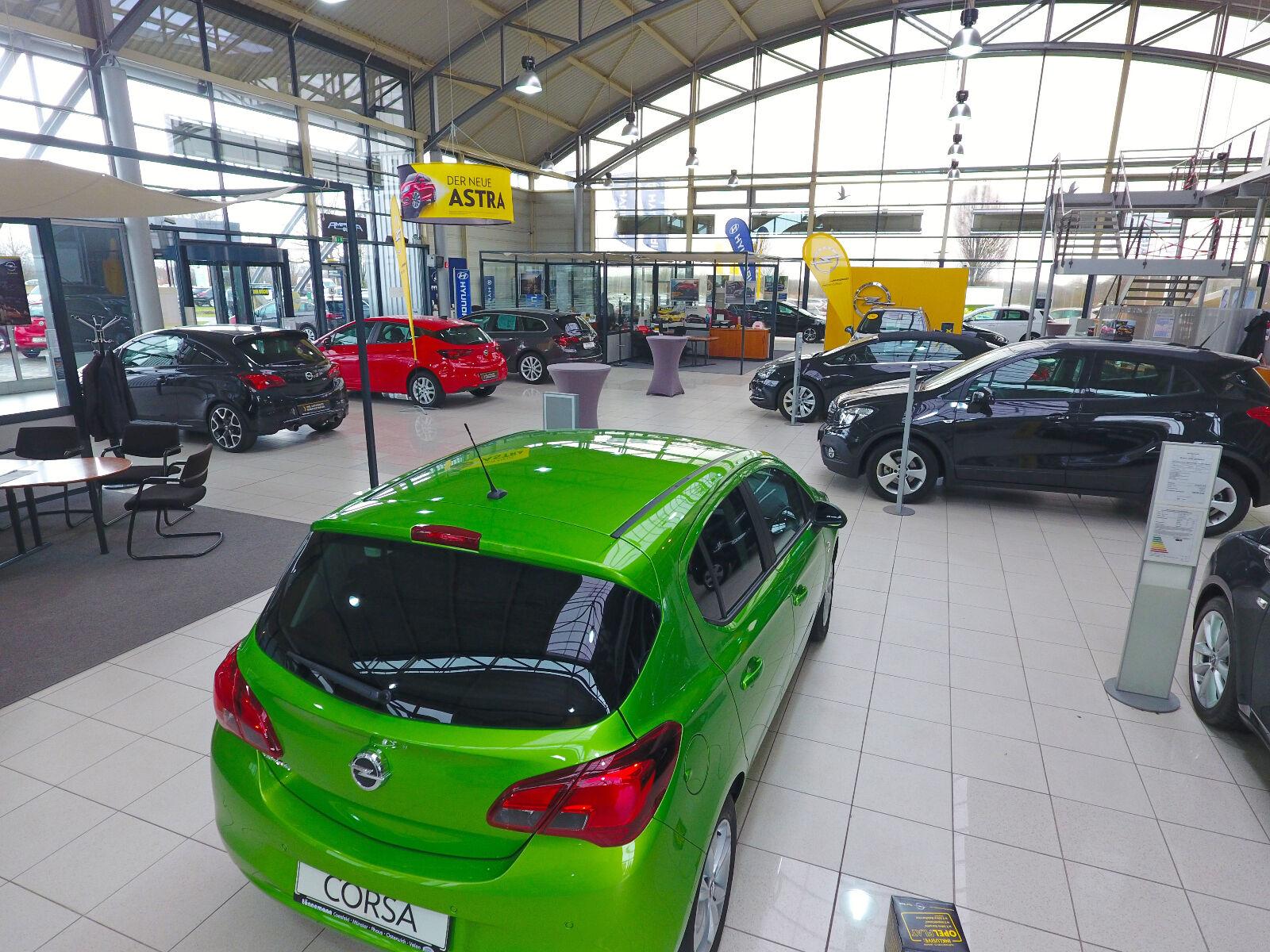 showroom-image-top