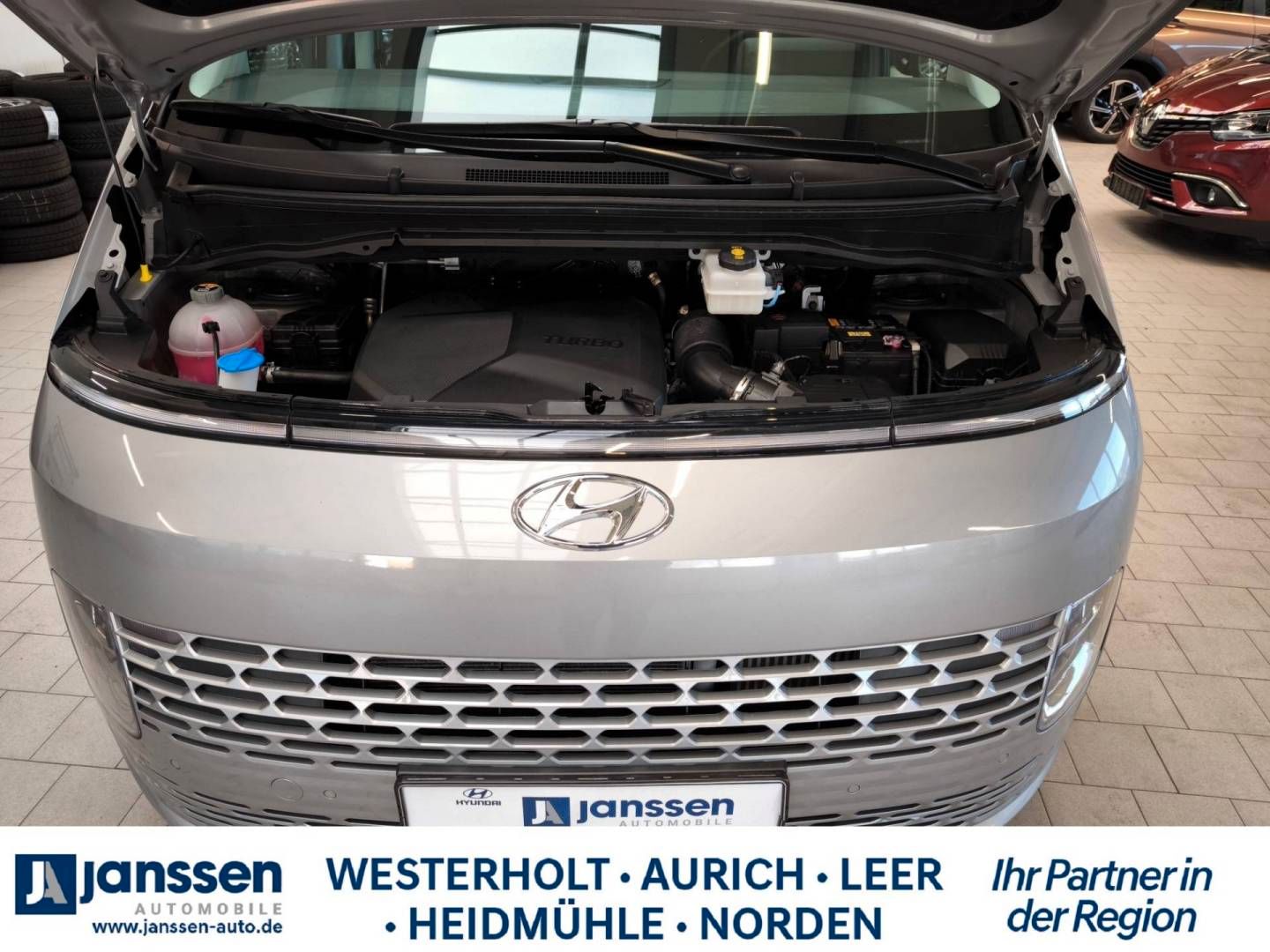 Fahrzeugabbildung Hyundai STARIA 9-Sitzer TREND/Automatik/PDC/Navi/Rückfah