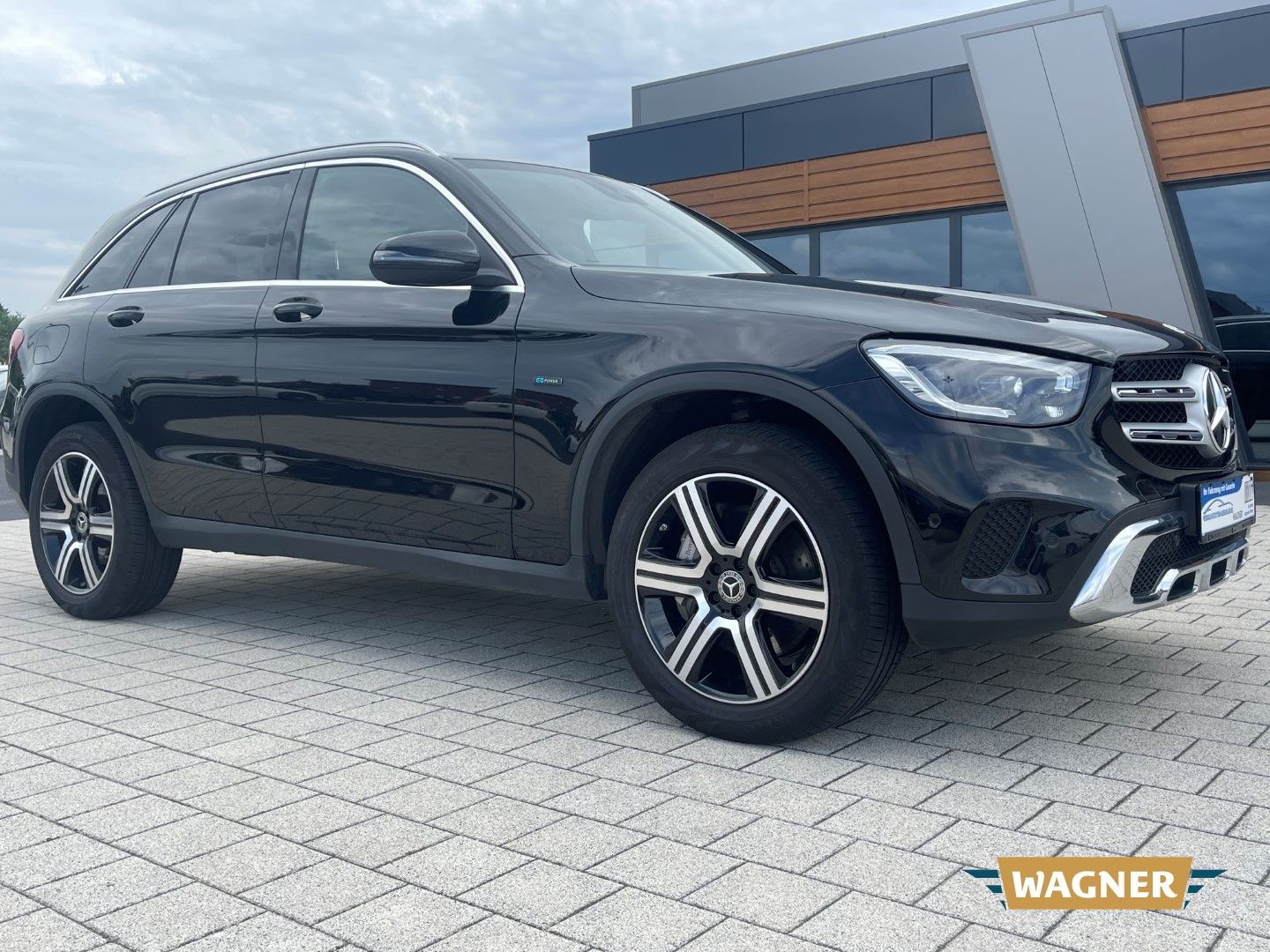 Fahrzeugabbildung Mercedes-Benz GLC 300 de 4Matic EU6d Totwinkelassistent