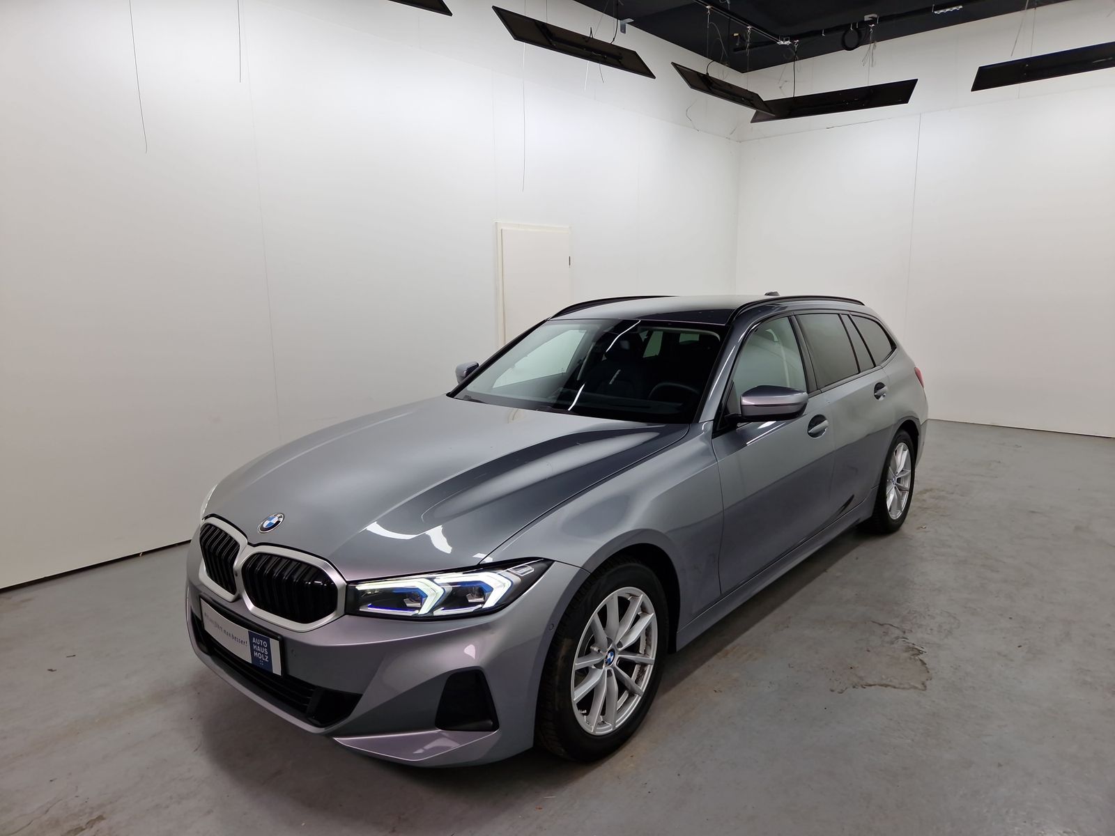 BMW 318 i Touring Navi LED SHZ Allwetter