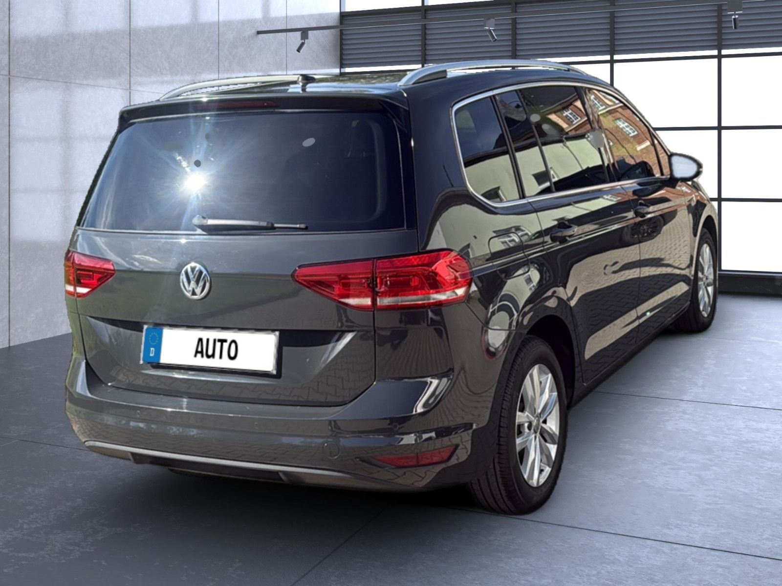 Fahrzeugabbildung Volkswagen Touran Highline BMT/Start-Stop/ Unfallfrei