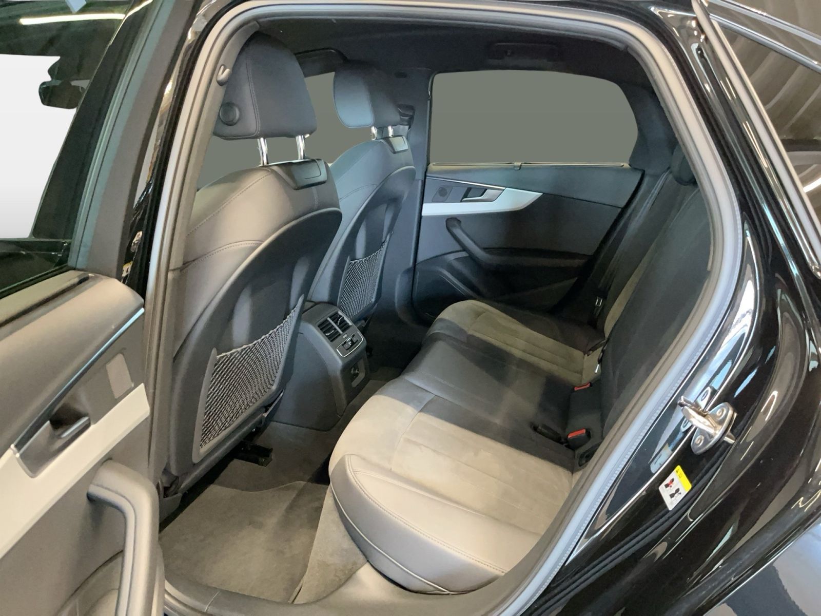 Audi A4 - Bild 11