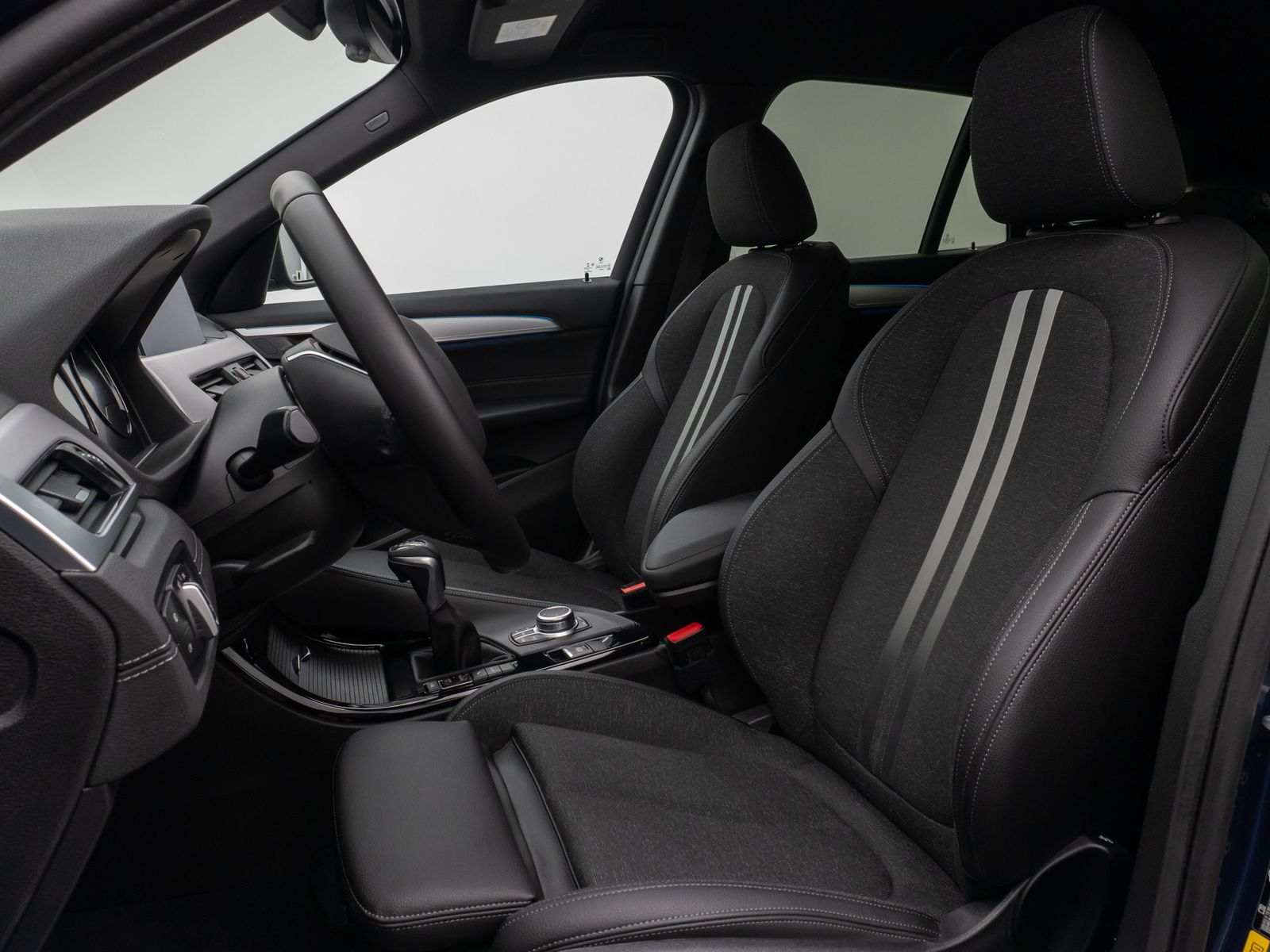 Fahrzeugabbildung BMW X1 xD25e Sport Line Parkassist DAB HiFi Komfort