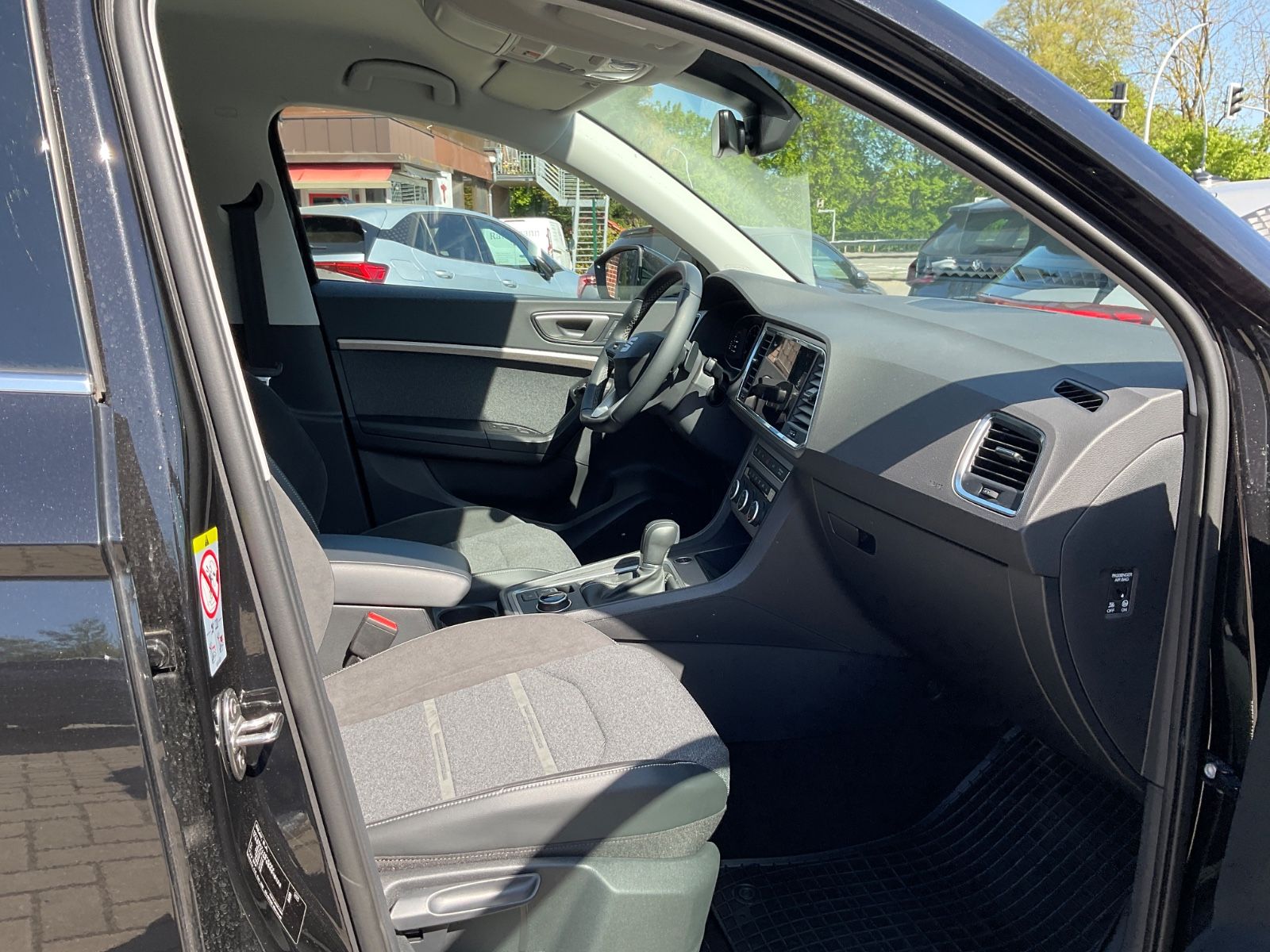 Fahrzeugabbildung SEAT Ateca 1.5 TSI Xperience DSG,Kamera,Navi,LED