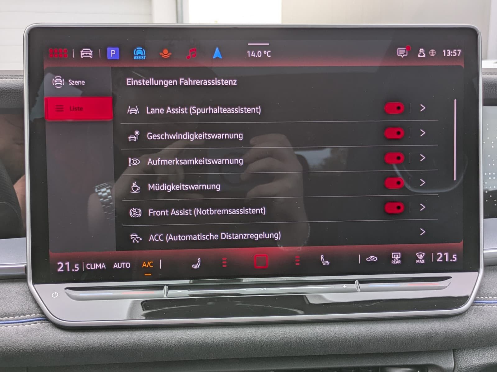 Fahrzeugabbildung Volkswagen Tayron 2.0 TDI 4M R-Line 7Si*MATRIX*AHK*PANO*HUD