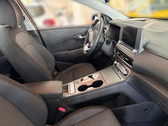 Fahrzeugabbildung Hyundai KONA Select Elektro 2WD ACC Apple CarPlay Androi