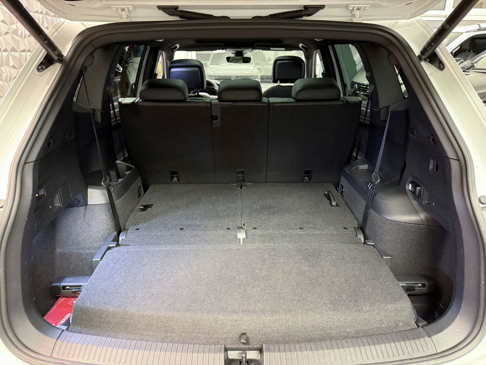 Volkswagen Tiguan Allspace 2.0 TSI DSG 4Motion R-Line DCC foto 23
