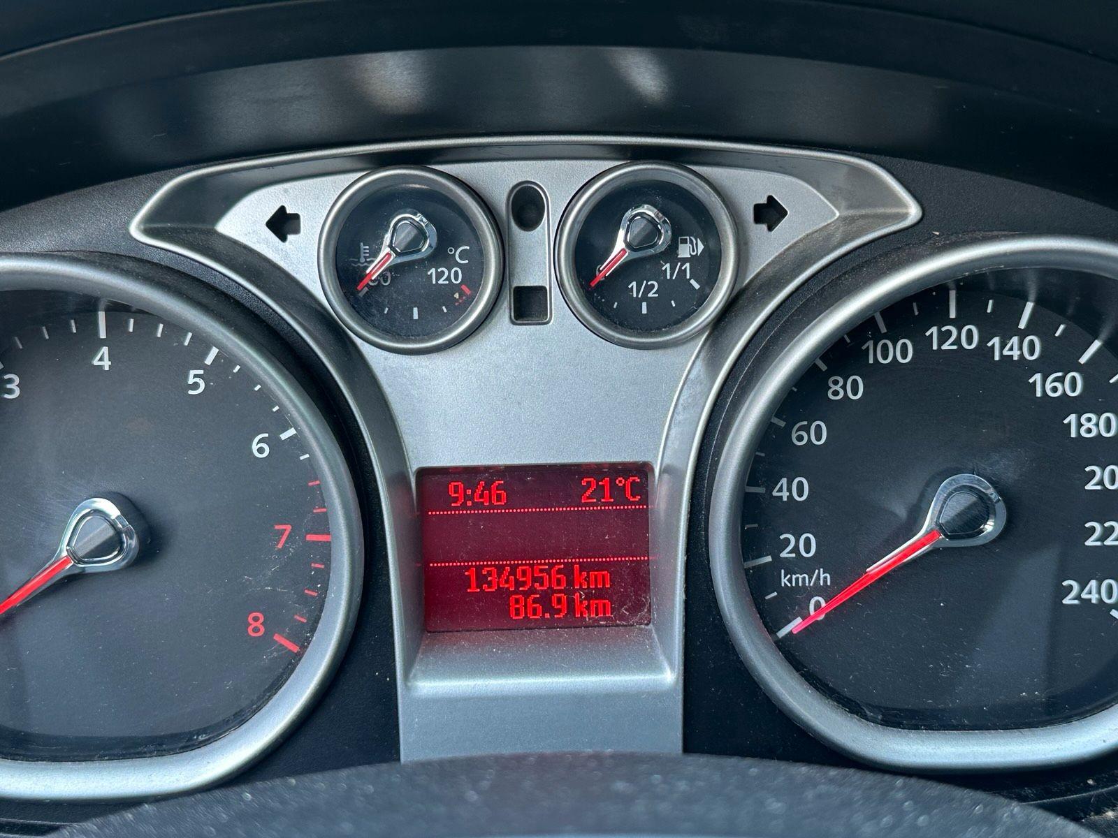 Ford Focus 2008 — engine 101 HP (74kW)