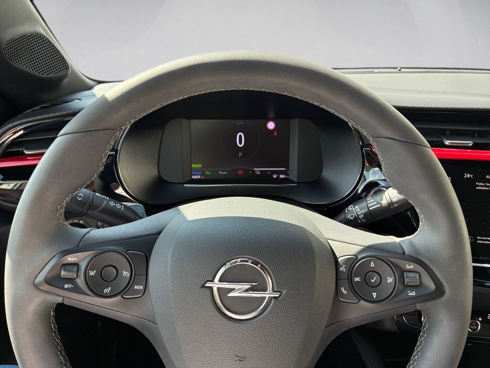 Fahrzeugabbildung Opel Corsa F e GS Line KlimaA,LED,SHZ,Kam.,PDC,AUT,LM