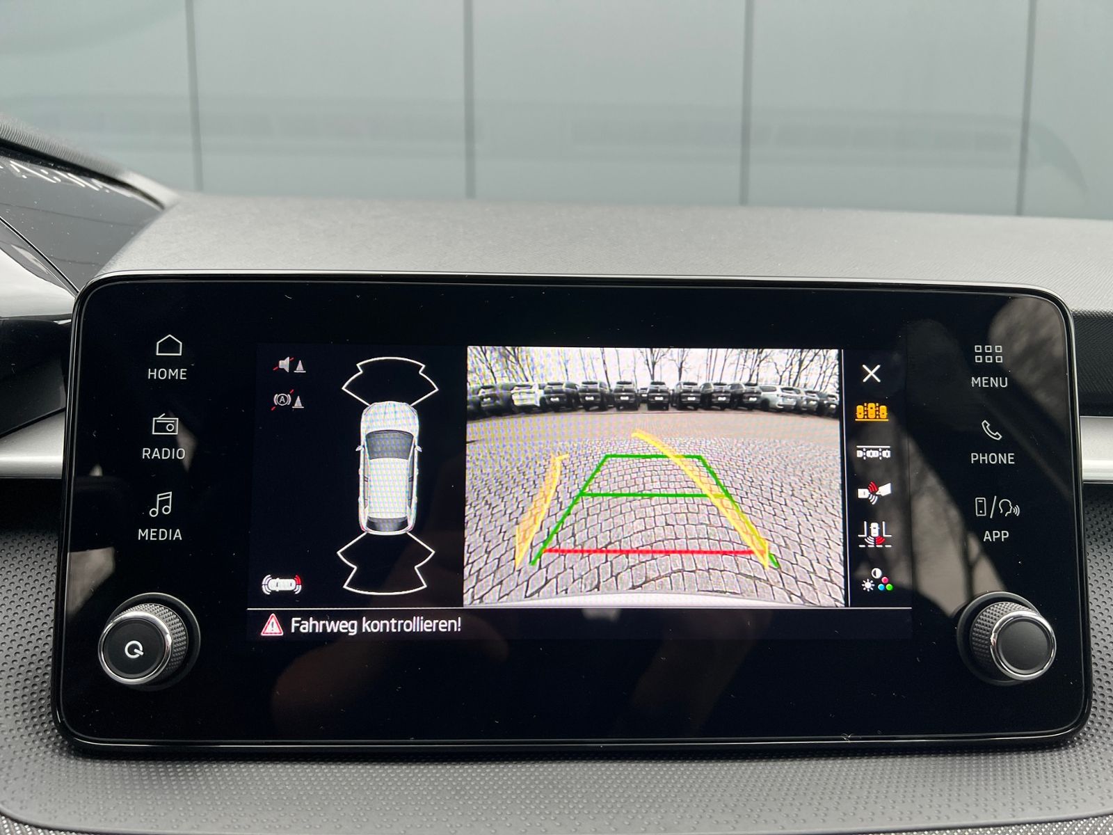 Fahrzeugabbildung SKODA Fabia Selection Edition 130 1.0 TSI DSG *Garanti