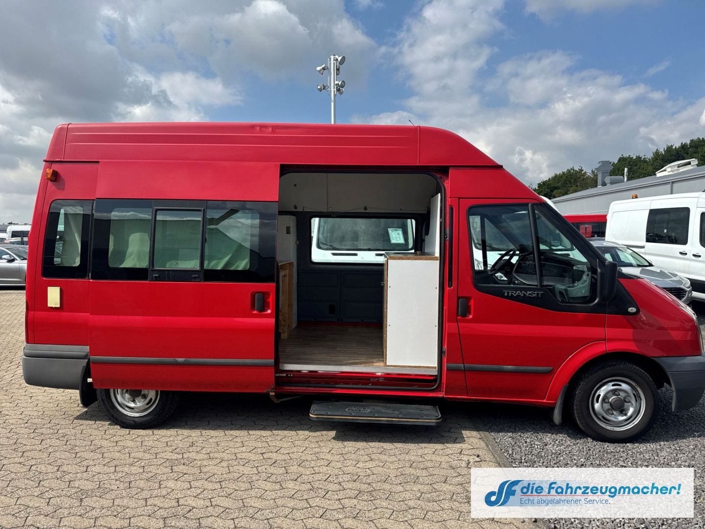 Fahrzeugabbildung Ford Transit Kombi FT 300 L 2.2 TDCI DPF Tel.-Vorb. P