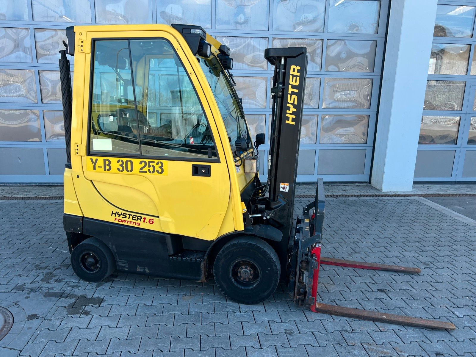 Fahrzeugabbildung Hyster H1.6 FT / Verstellgerät / HH: 4.45m / nur 1.299h