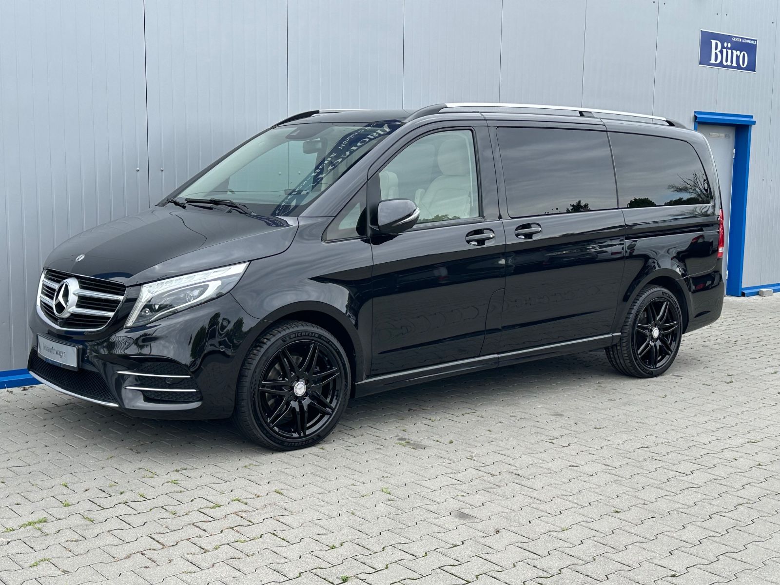 MERCEDES-BENZ V250 4M LANG AMG-LINE WEBASTO LEDER AHK EL.TÜREN