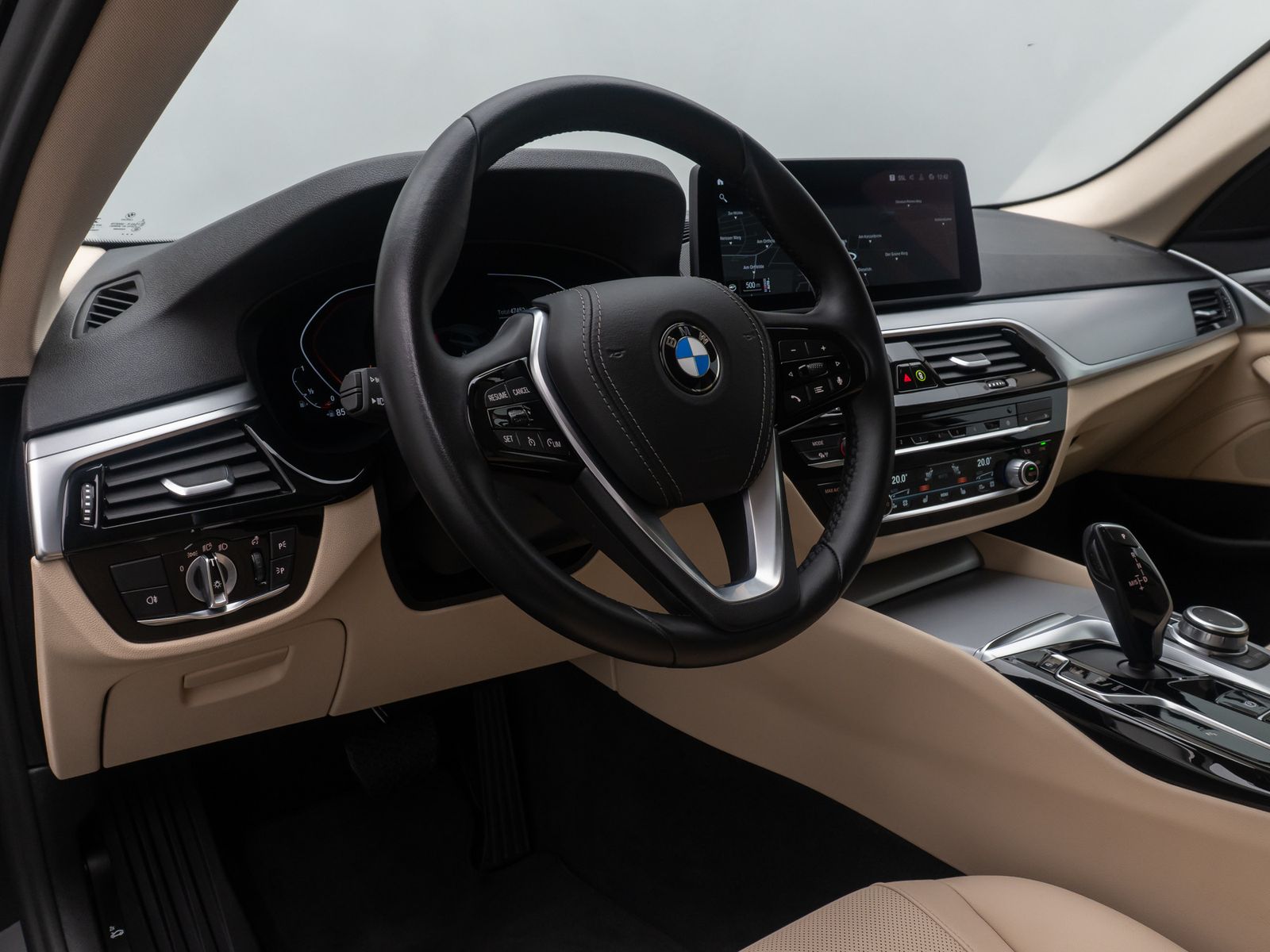 Fahrzeugabbildung BMW 520i HUD HiFi DAB Kamera Leder Alarm 4xKlima