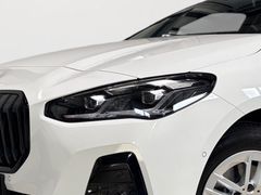 Fahrzeugabbildung BMW 218i Active Tourer M Sport -- AHK/Pano/HeadUp