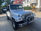 Jeep Wrangler Sport, Klima, Leder, wenige Km, 6-G SG - Jeep Wrangler mit Benzin-Antrieb: Sport