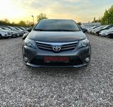 Toyota Avensis Kombi Life 2.2 Scheckheftgepflegt - Toyota Avensis Life