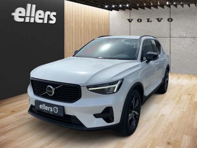 Volvo XC40 — hlavná fotografia