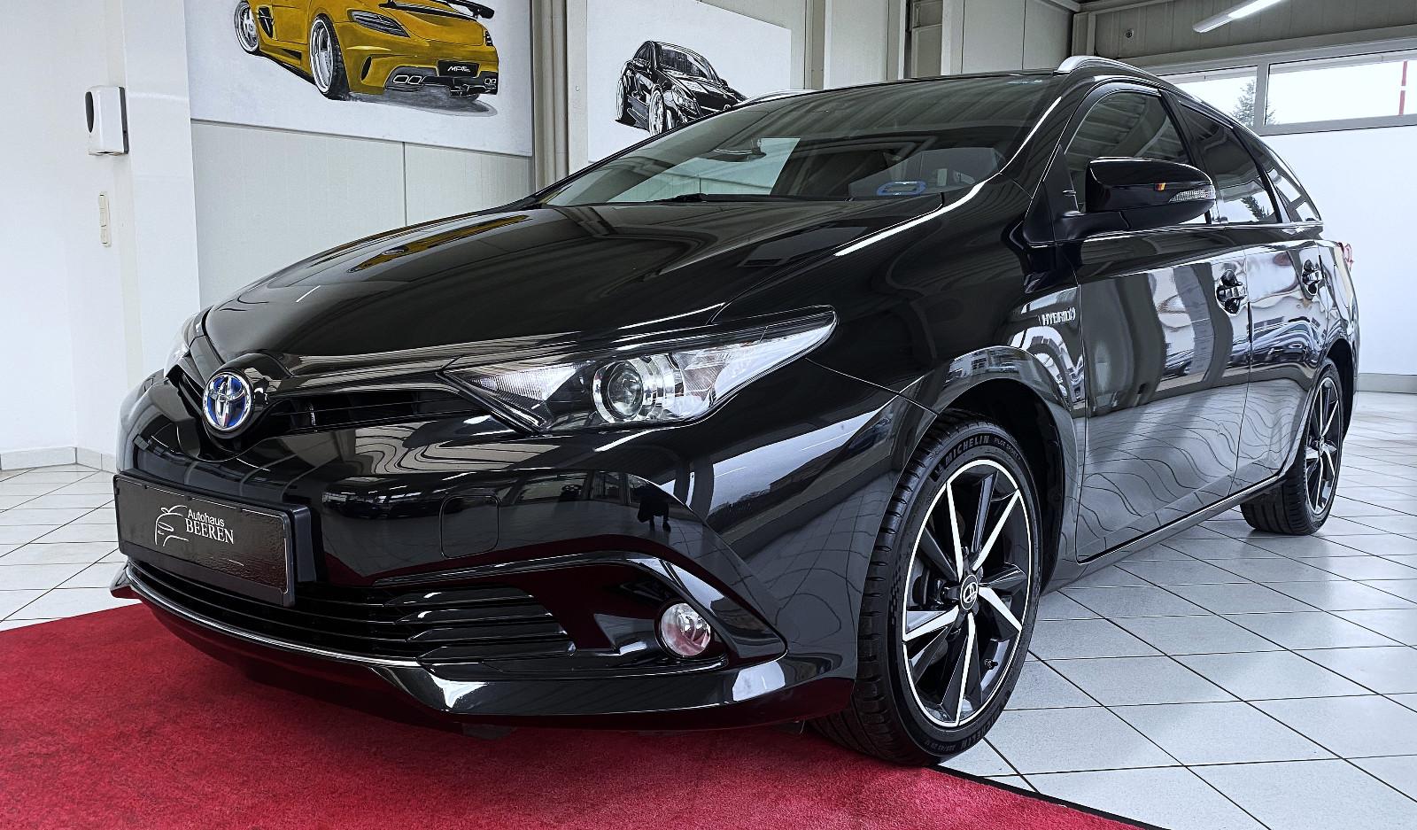 Toyota Auris Touring Sports Hybrid 2.Hd KAM SHZ SPUR.