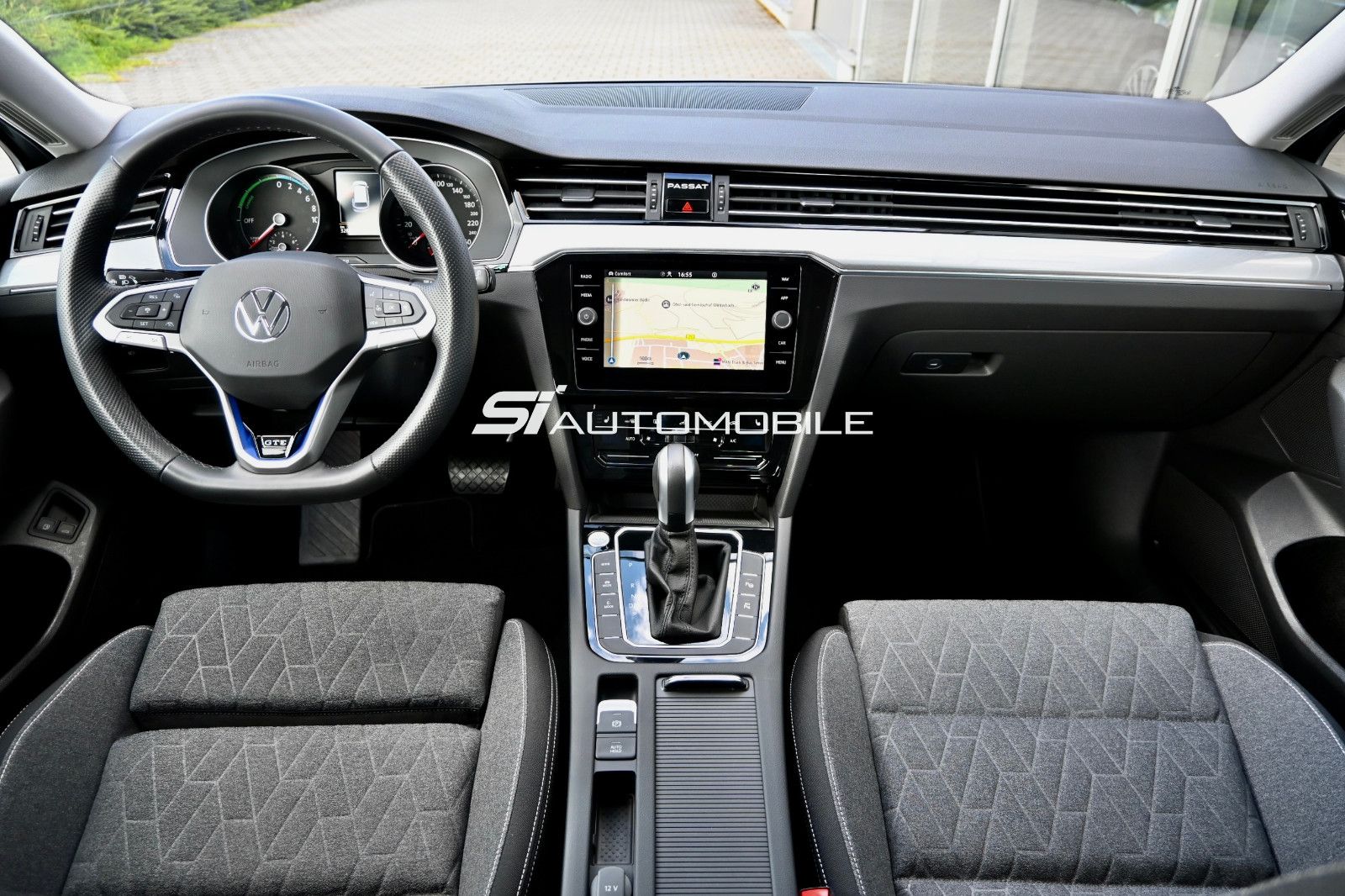 Fahrzeugabbildung Volkswagen Passat Variant 1.4 TSI DSG GTE °ACC°AHK°IQ°360°