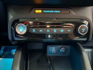 Ford Kuga Titanium 1,5 NEUES MODELL