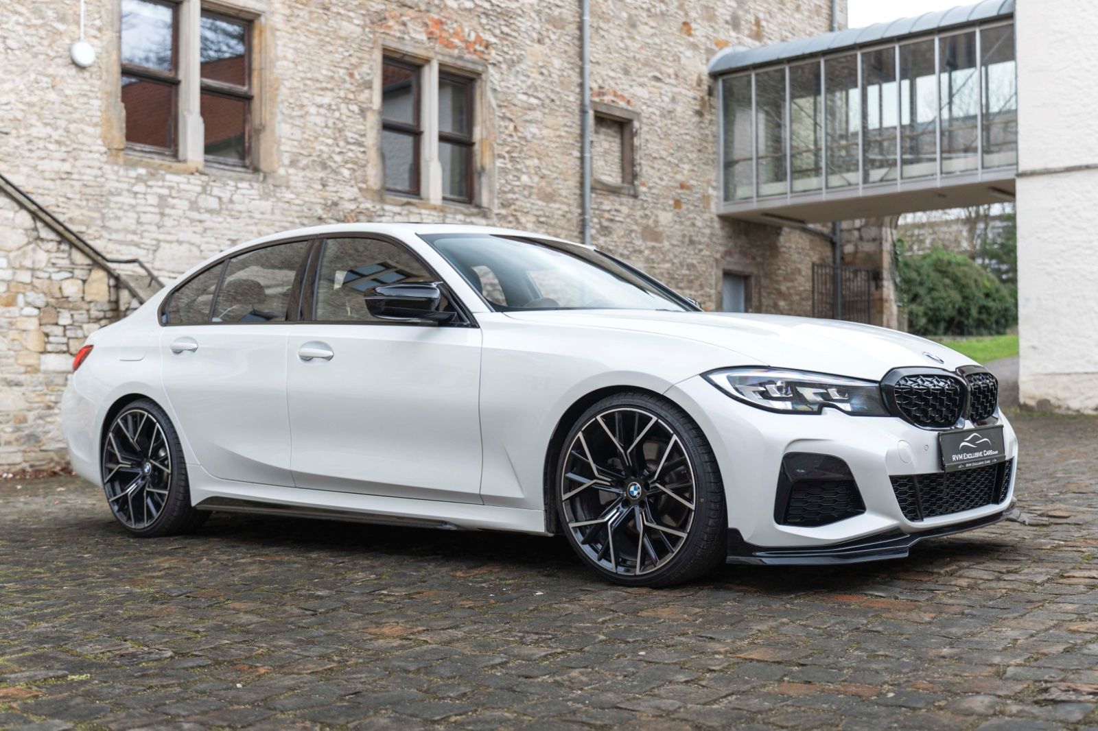 Fahrzeugabbildung BMW 330iX M-Performance HIFI KAM LED NAV CARPLAY