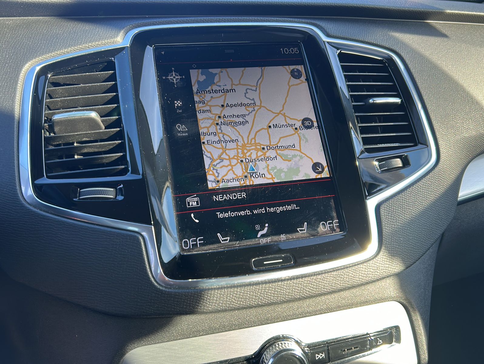 Fahrzeugabbildung Volvo XC90 Momentum AWD