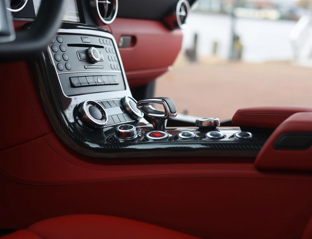 Mercedes-Benz SLS AMG