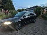Volkswagen Verkaufe/ Tausche mein Passat 3c b6 2.0 tdi - Volkswagen Passat: Navigationssystem, 3c