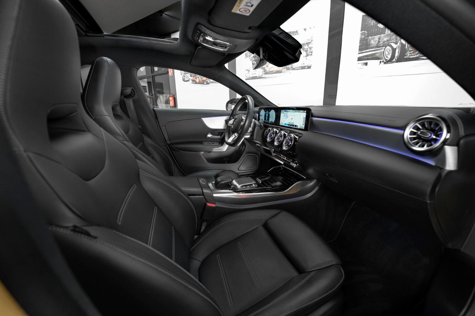 Mercedes-Benz CLA 35 AMG #AEROKIT #NIGHT-PAKET #PANORAMA