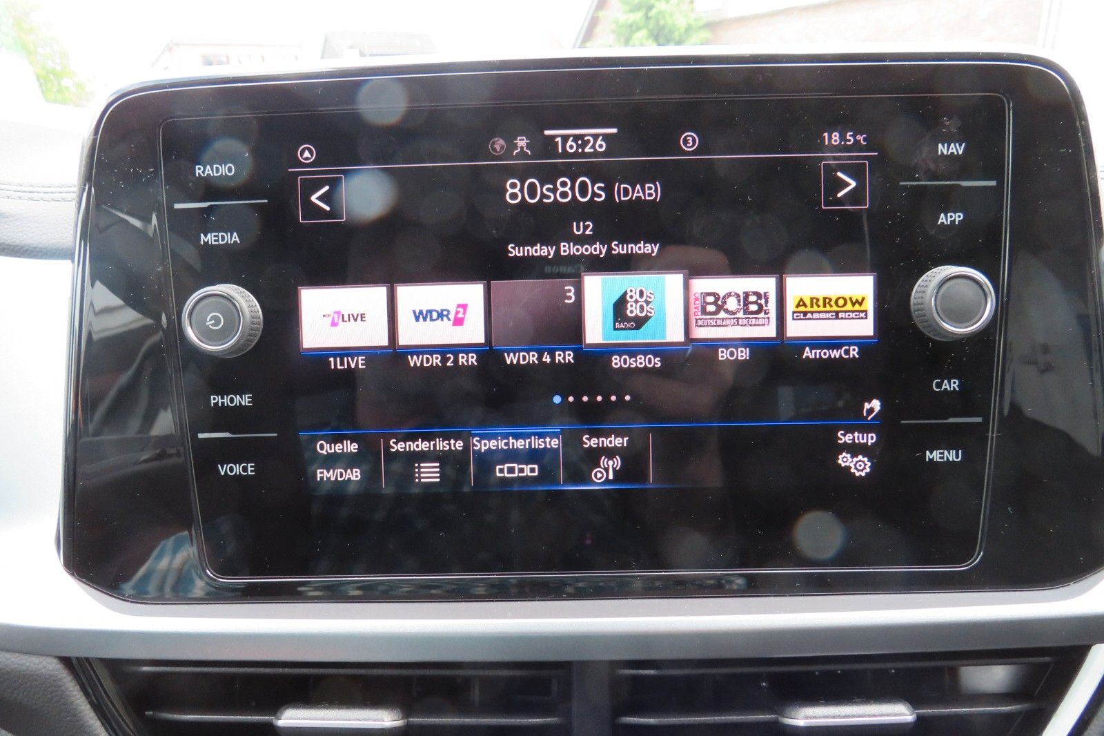 Fahrzeugabbildung Volkswagen T-Roc Life NAVI SITZH. GJ APP-CONNECT 1.HD