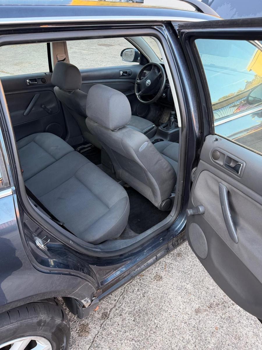 Volkswagen Passat 2004 — photo 11