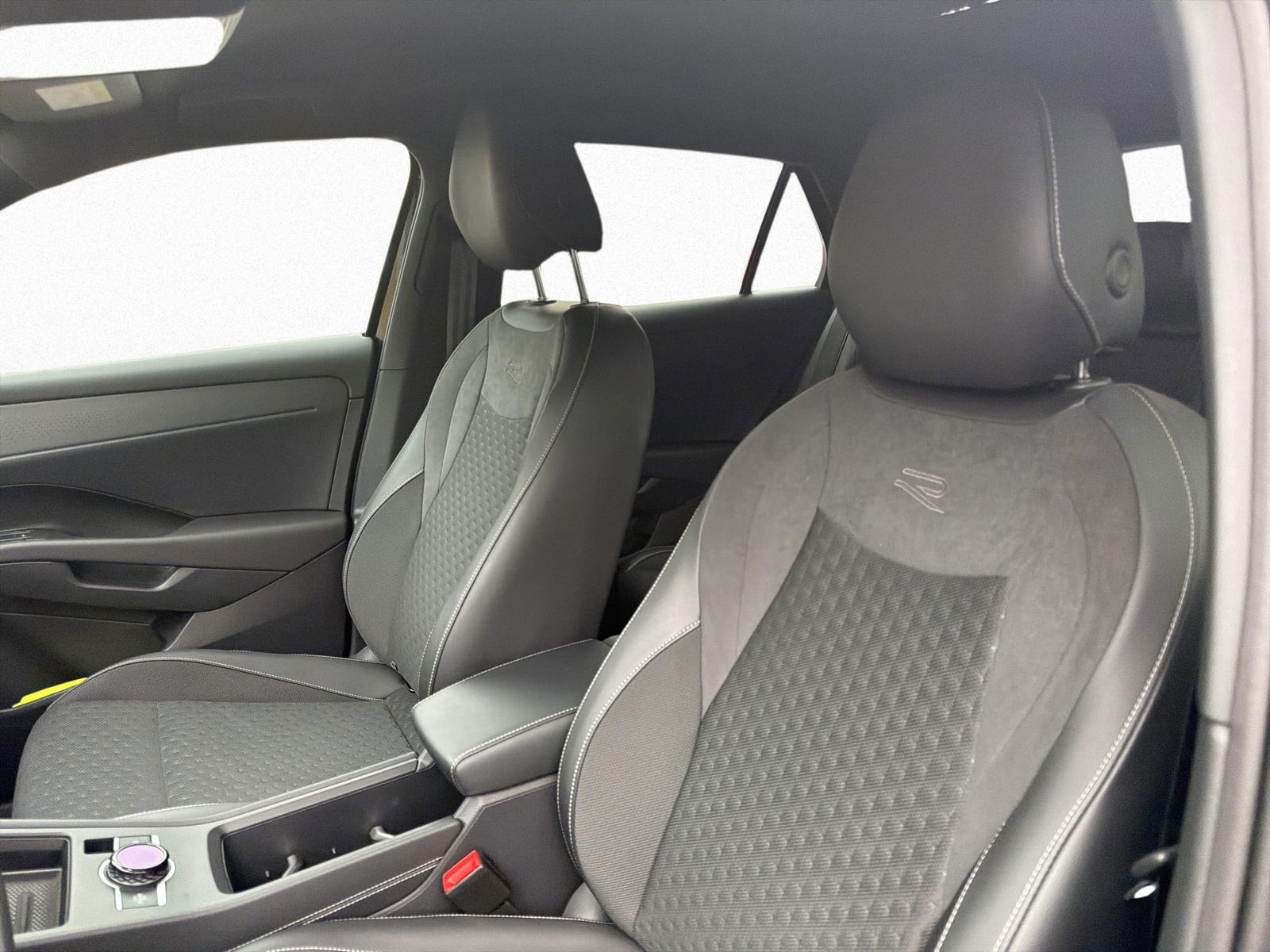 Volkswagen T-Roc R-Line 1.5 eTSI 7-DSG NAVI KLIMA PDC, миниатюра 9