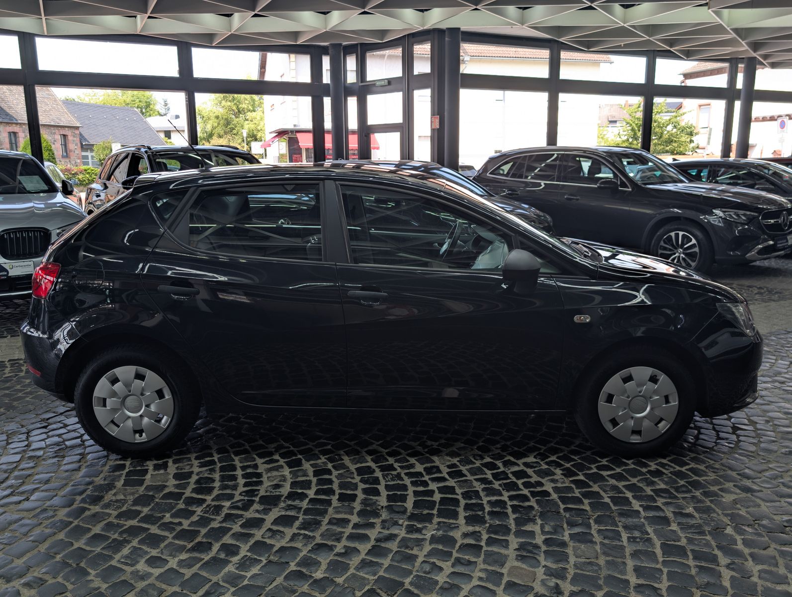 Fahrzeugabbildung SEAT Ibiza Reference Limo 1.4 EURO 5 TÜV KLIMA AUX