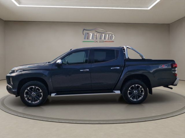 Mitsubishi MITSUBISHI L200 2.3 D Club Cab 4x4 Easy Select I imagem 2