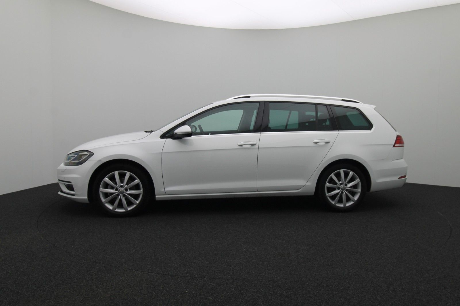 Fahrzeugabbildung Volkswagen Golf VII Variant 1.5 DSG Highline