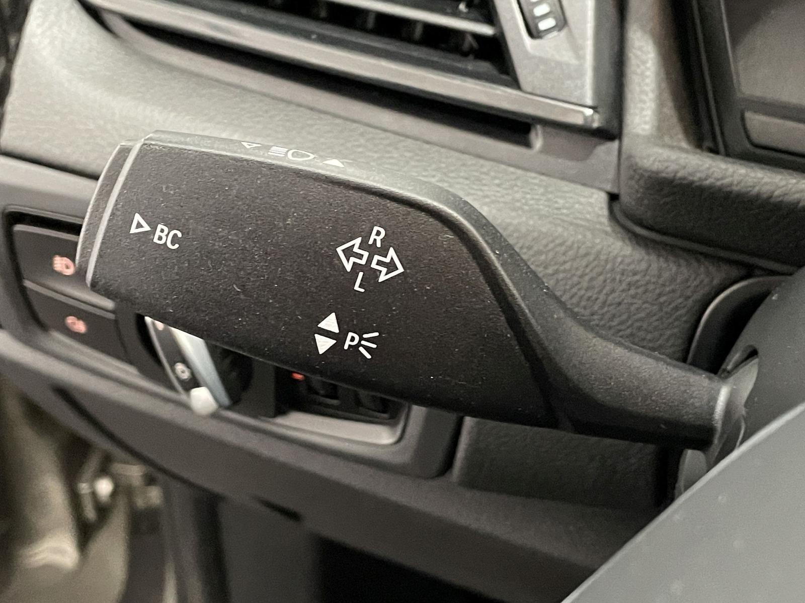 BMW 220i Active Tourer Advantage Tempomat AHK schw.