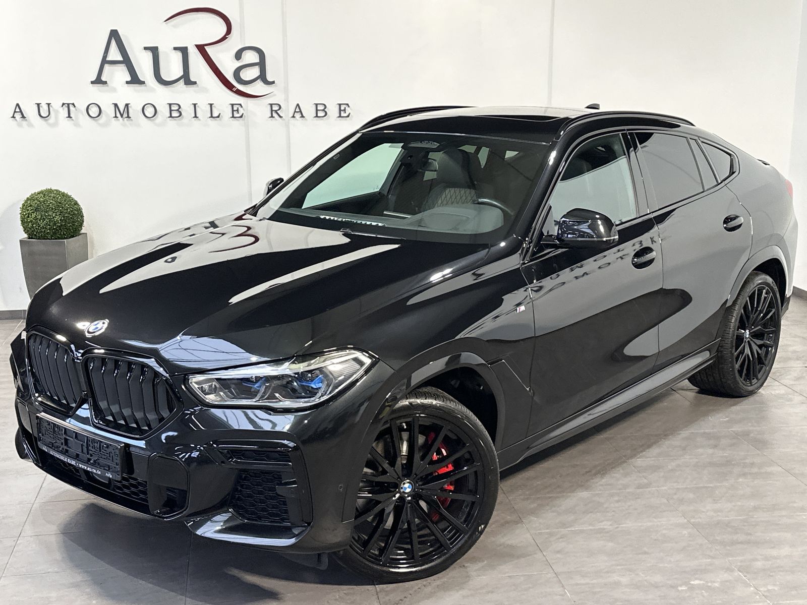 Fahrzeugabbildung BMW X6 xDrive40d M-Sport NAV+LASER+AHK+PANO+HEAD-UP