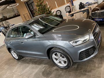 Audi Q3 sport quattro *NAVI*KAMERA*AHK*BI-XENON*