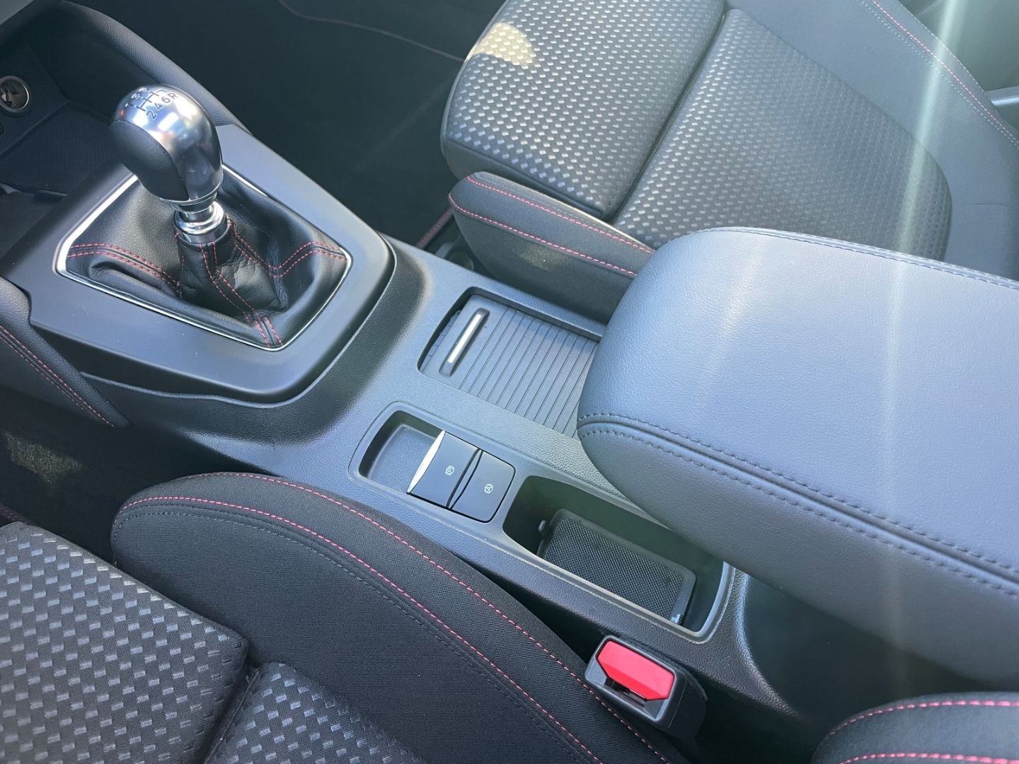 Fahrzeugabbildung Ford Focus ST-Line X LED totWinkAss Schiebedach Kamer