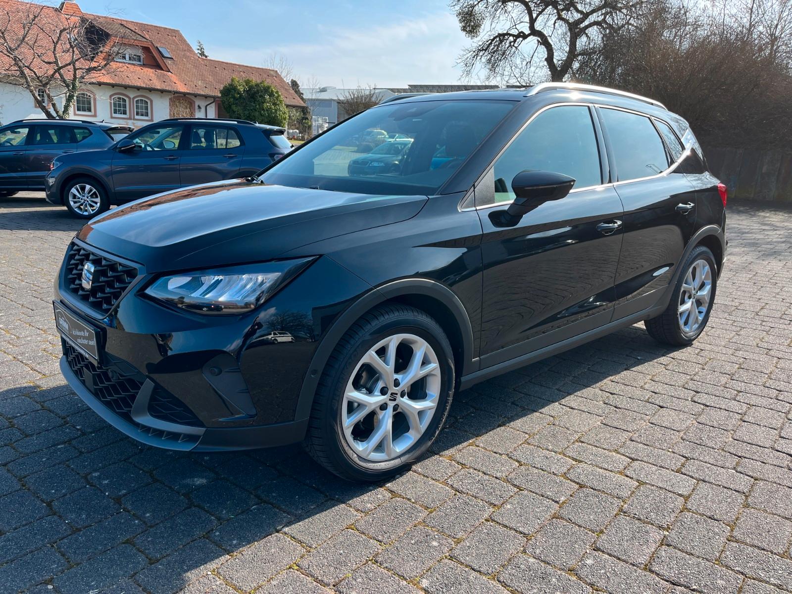 Seat Arona FR/DSG/AHK/Navi/ACC/Kamera/Winterpaket/M+S