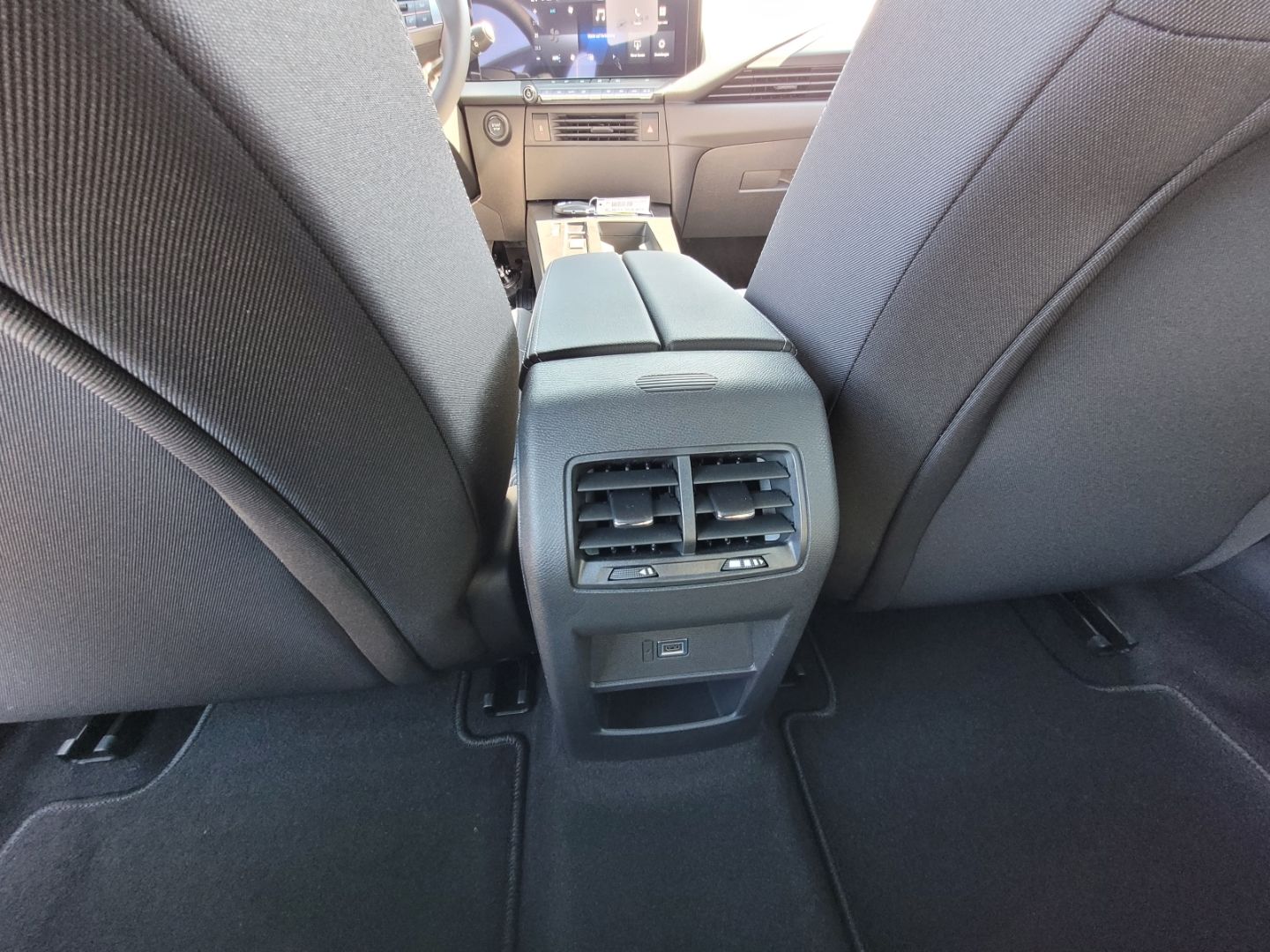 Fahrzeugabbildung Opel Astra L Edition Sports Tourer SHZ+LHZ+Allwetter