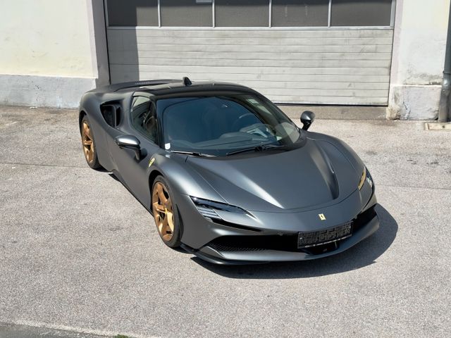 FERRARI SF90